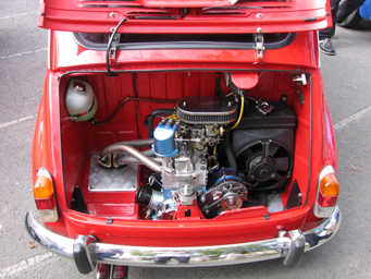 25. Seat 600 - Motor.jpg