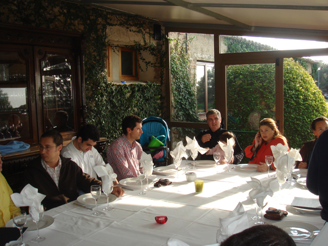 Geesaab, Edussab, Victor, Jaumep y Sra. Jaumep.. a punto de la manduca