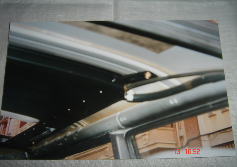 DRENAJE TRASERO TECHO SAAB 900  3P.JPG