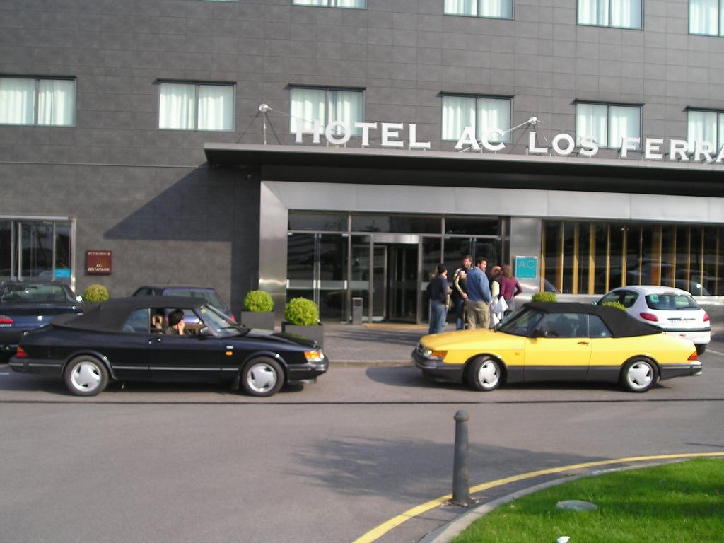 entrada hotel.jpg