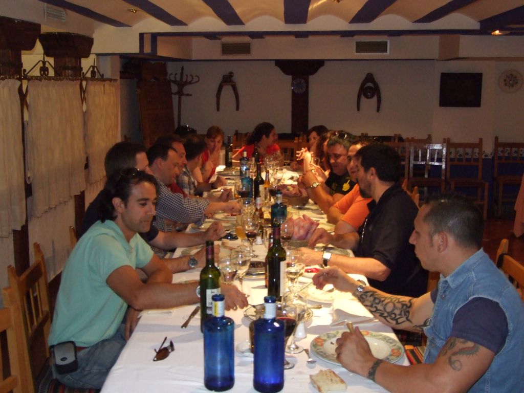 Muertos de hambre.jpg