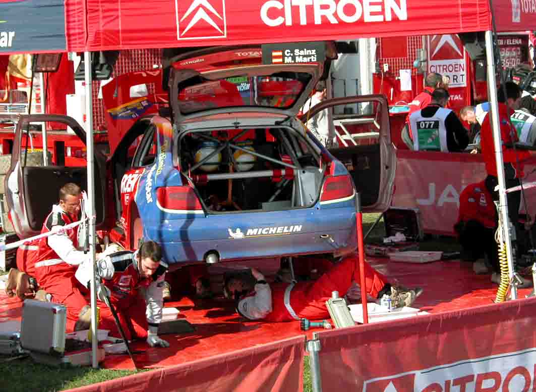 SAINZ 2.jpg