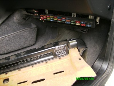 caja fusibles y reles 002.jpg