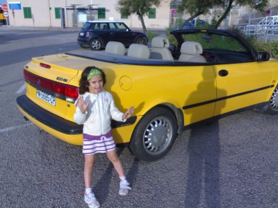 ella tambien queria salir en la foto