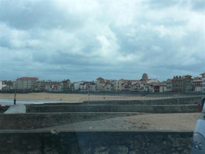 San Juan de Luz, entrando desde la carretera de la costa.