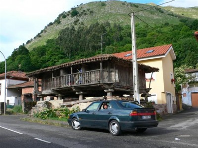 Hórreo astur.JPG