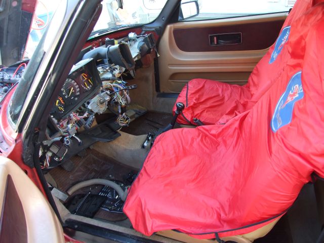 saab 900 desmontado.jpg