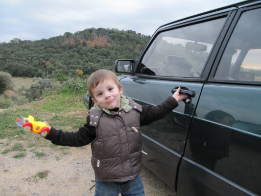 Este es Teo, el hijo de Pipol....se me ha quedado grabada la frase de: "Es un poco vergonzoso, pero ya verás cuando coja confianza...." y vaya....