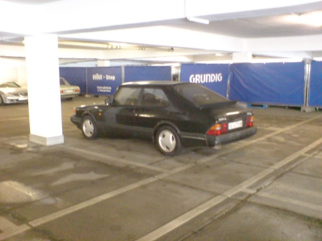 En el parking
