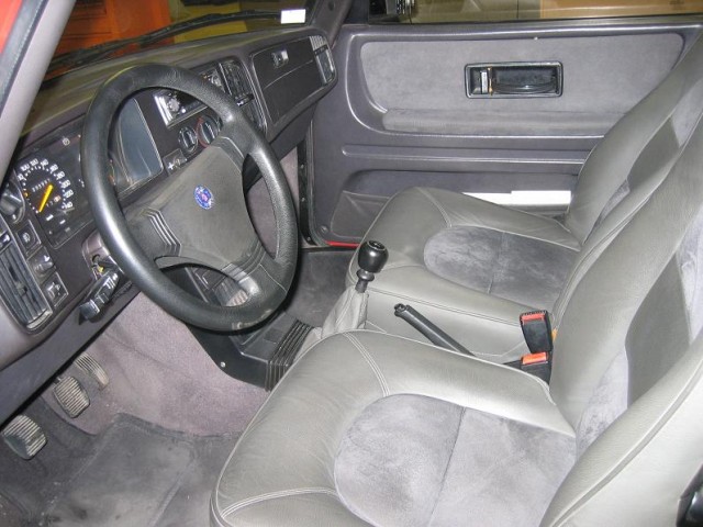 Interior Turbo S.JPG