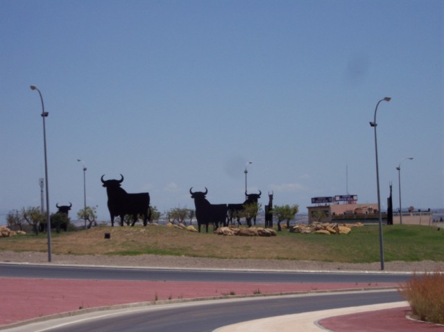 resized_rotonda de los toros.jpg