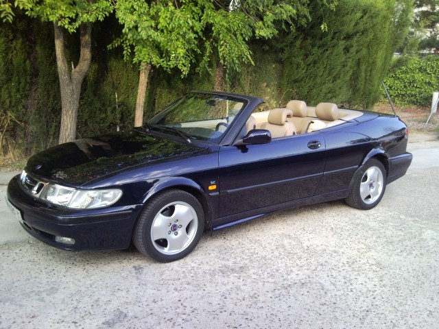 SAAB 9-3 por delante