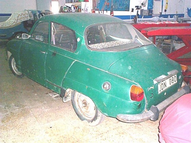SAAB 96 AÑO 75 PARA RESTAURAR (Medium).JPG