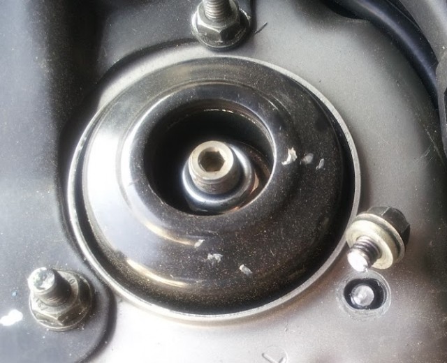 Mi copela izquierda con tornillo roto
