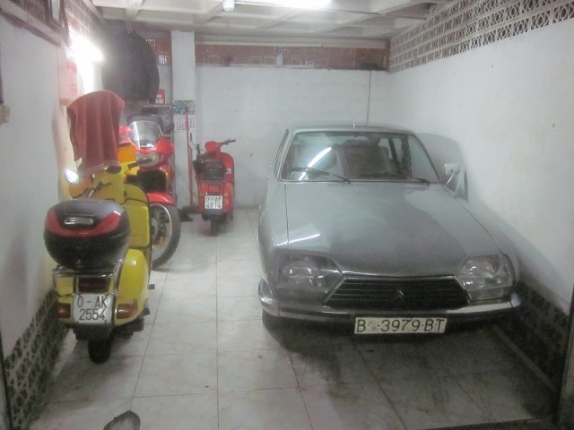 vespas y gs.JPG