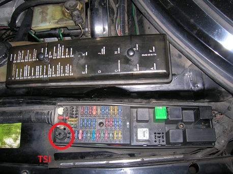 caja fusibles 900 T16 1988.jpg