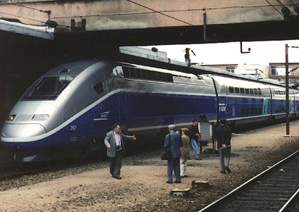 Este es el TGV de dos pisos y sólo rueda sobre territorio francés