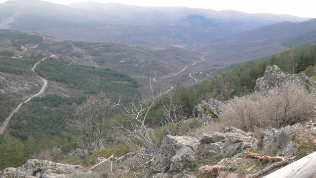 Puebla de la Sierra en la lejanía