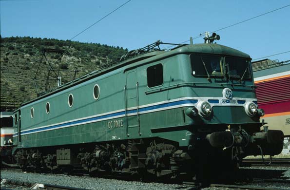 El diseño &amp;quot;aerodinámico&amp;quot; de este tipo de locomotoras alcanzó los 331 km/h en 1955 (!!!!)