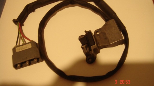 SENSOR Y CONECTOR EZK.JPG