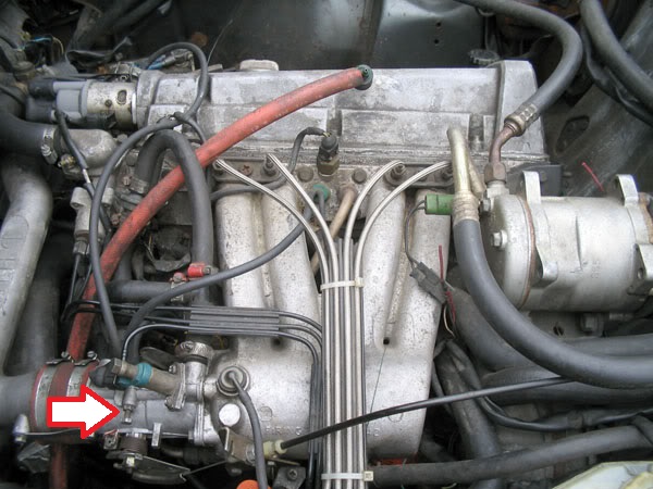 SAAB 900 TORNILLO RALENTI.jpg