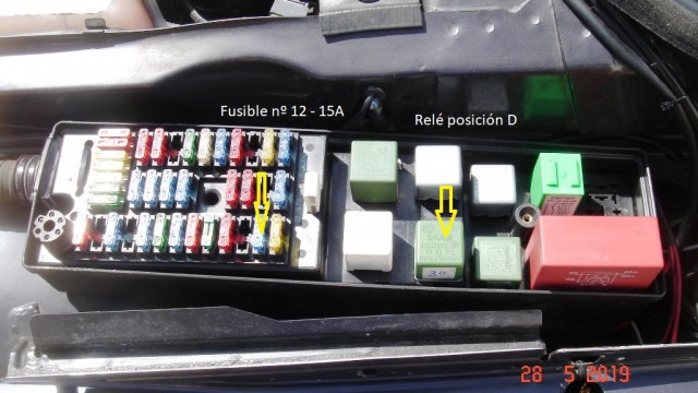 COLOCACIÓN FUSIBLE Y RELÉ.JPG