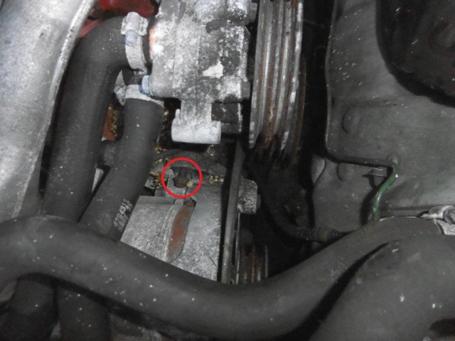 Tornillo inferior soporte AC
