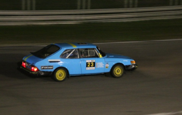 Pista noche.jpg