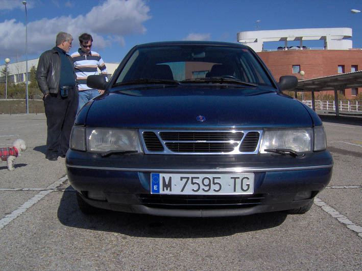 900 2.3 SE.jpg