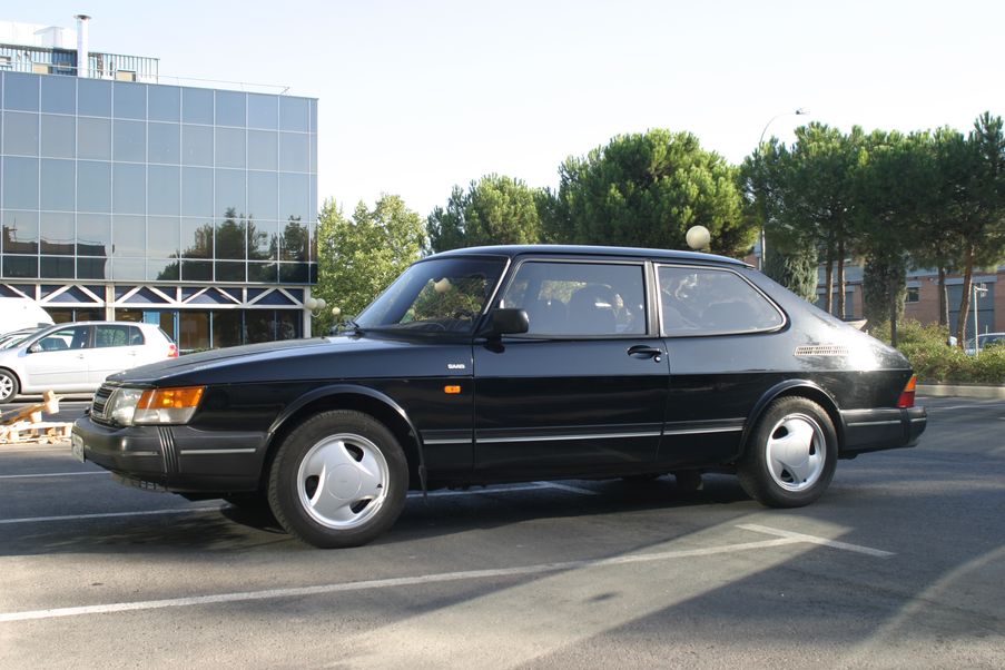 saab 900 1.jpg