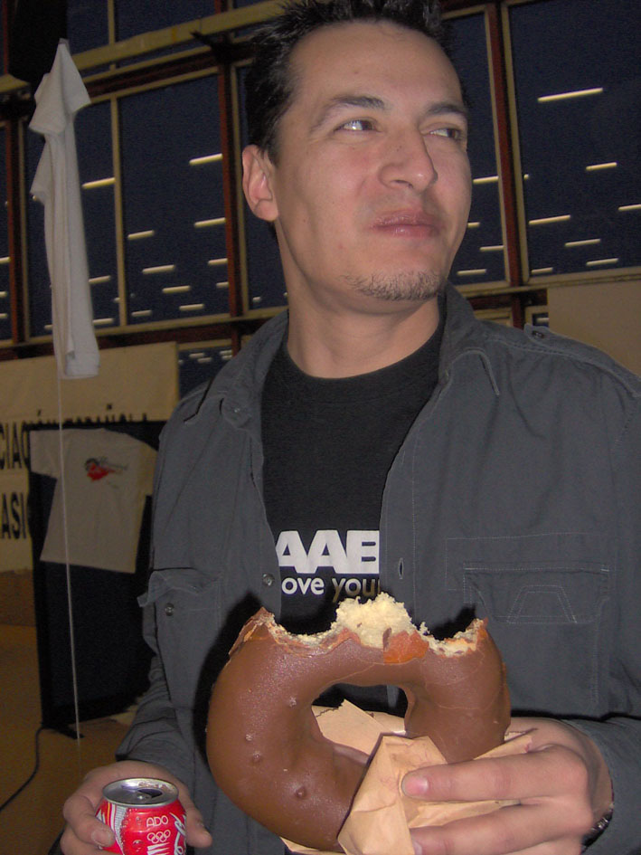 Willie y su donuts transgénico.jpg