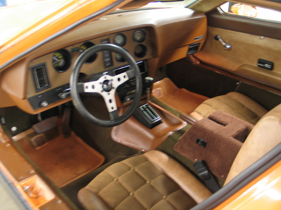 Interior.jpg
